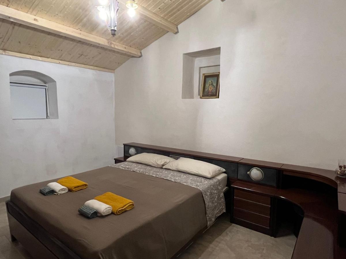 Bed and Breakfast Casa Di Mirto Кьярамонте-Гульфи Экстерьер фото