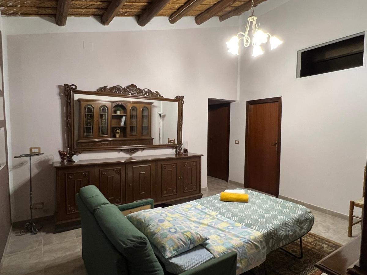 Bed and Breakfast Casa Di Mirto Кьярамонте-Гульфи Экстерьер фото